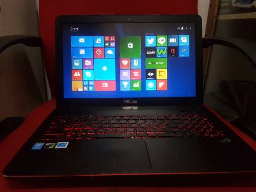 ASUS REPUBLIC OF GAMERS i7 4TH GENERATION MODEL G551J